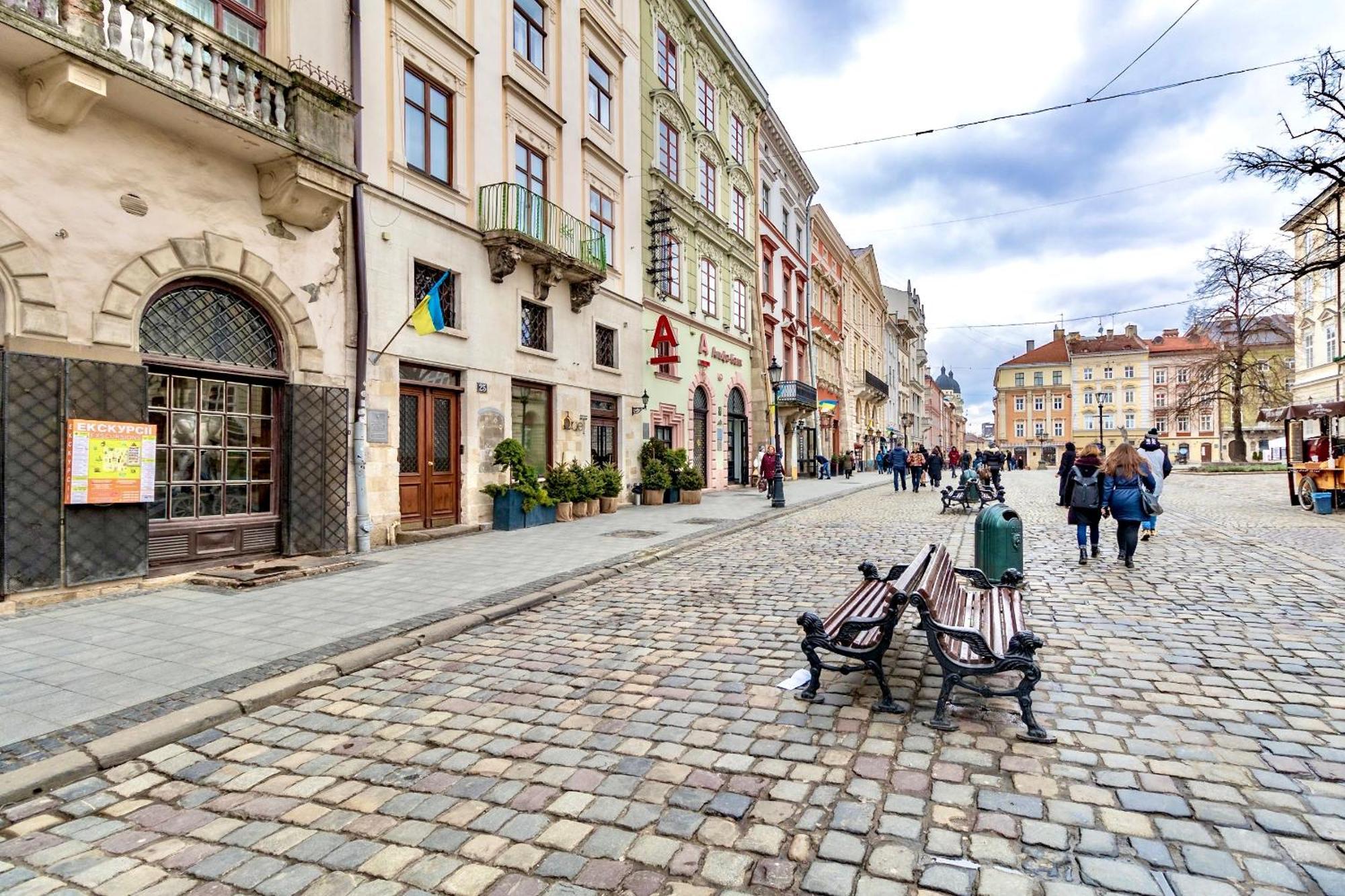 Grand Apartments On Rynok Square Leopoli Esterno foto